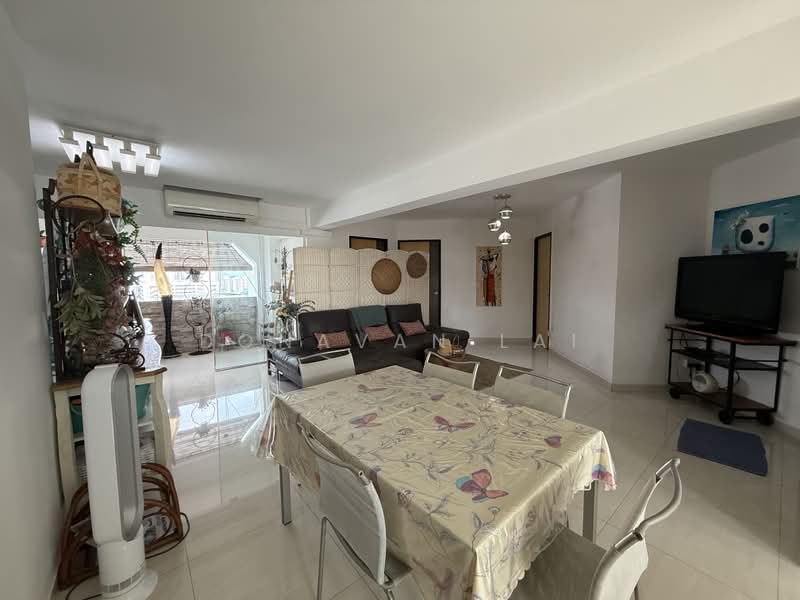 201 Bukit Batok Street 21, 201 Bukit Batok Street 21, 4 Bedrooms, 1,600 sqft, HDB Flat For Rent, by Donavan Lai, 500228063 - Living Room - PropertyGuru.com.sg