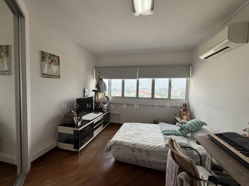201 Bukit Batok Street 21, 201 Bukit Batok Street 21, 4 Bedrooms, 1,600 sqft, HDB Flat For Rent, by Donavan Lai, 500228063 - Bedroom - PropertyGuru.com.sg