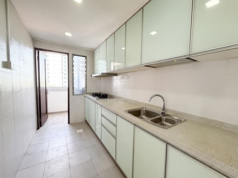 Casero @ Dunman, 489 Dunman Road, 4 Bedrooms, 2,518 sqft, Apartment For Sale, by Roxine Ang, 500228064 - Kitchen - PropertyGuru.com.sg