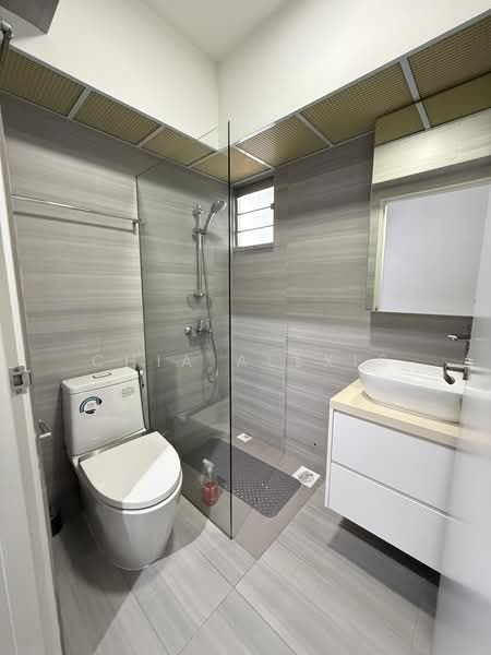 591A Ang Mo Kio Street 51, 591A Ang Mo Kio Street 51, 3 Bedrooms, 1,001 sqft, HDB Flat For Rent, by Chia Alexis, 500228065 - Bathroom - PropertyGuru.com.sg