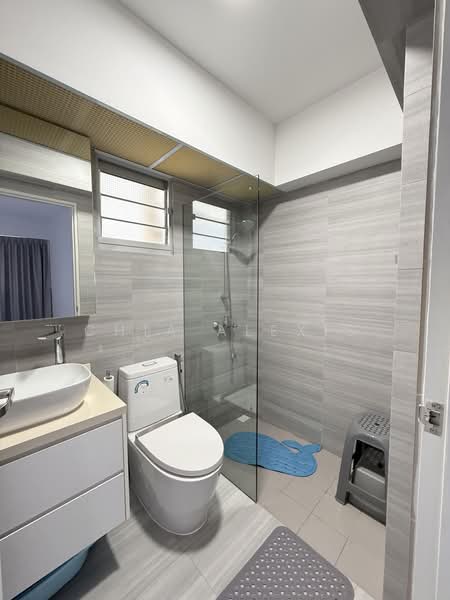 591A Ang Mo Kio Street 51, 591A Ang Mo Kio Street 51, 3 Bedrooms, 1,001 sqft, HDB Flat For Rent, by Chia Alexis, 500228065 - Bathroom - PropertyGuru.com.sg