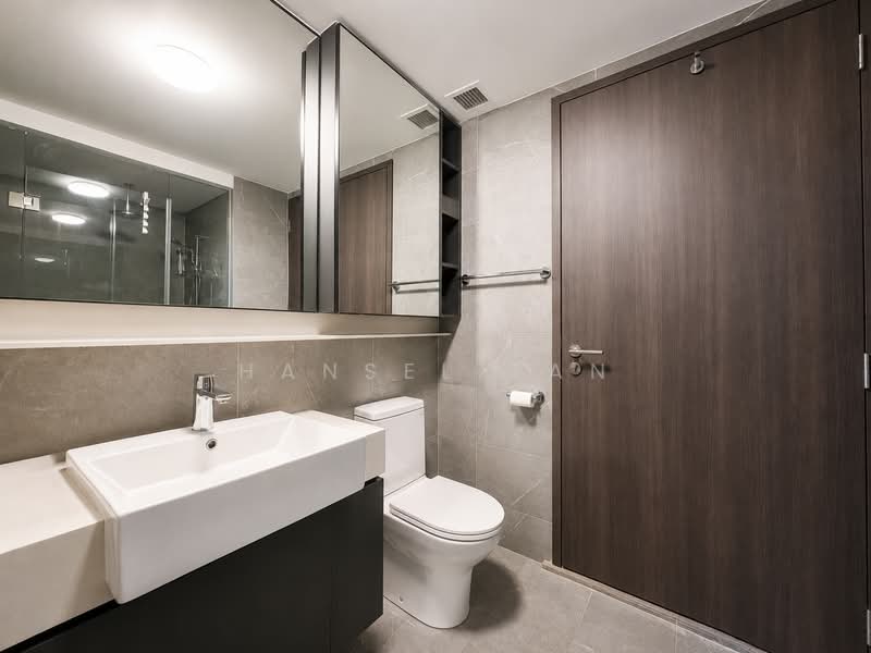 Riverfront Residences, 57 Hougang Avenue 7, 2 Bedrooms, 517 sqft, Condominium For Sale, by Hansel Tan, 500228070 - Bathroom - PropertyGuru.com.sg