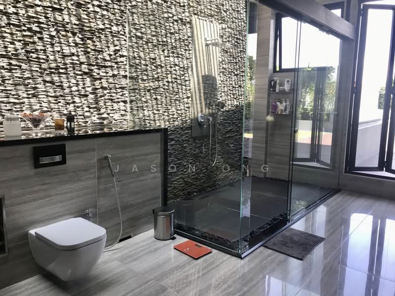 Washingtonia Villa, Tamarind Road, Seletar / Yio Chu Kang, 5 Bedrooms, 5,880 sqft, Semi-Detached House For Sale, by Jason Ong, 500228075 - Bathroom - PropertyGuru.com.sg