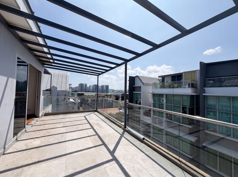 Casero @ Dunman, 489 Dunman Road, 4 Bedrooms, 2,518 sqft, Apartment For Rent, by Roxine Ang, 500228078 - Balcony - PropertyGuru.com.sg