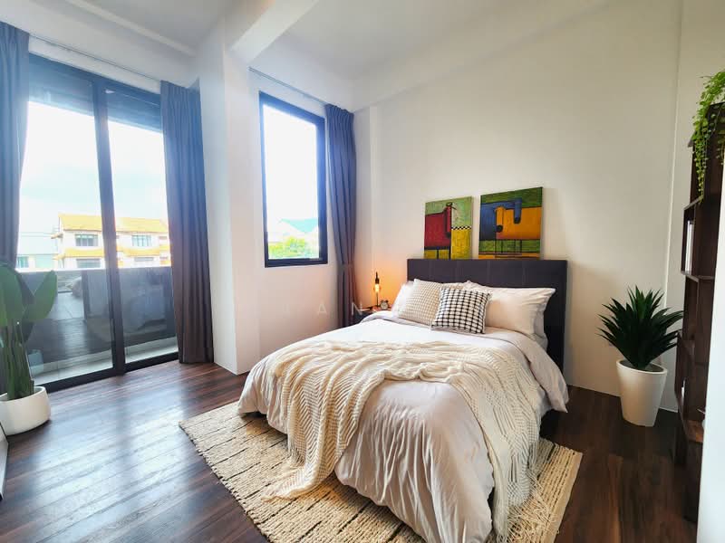 Senyum Residences, 65A Jalan Senyum, 4 Bedrooms, 2,766 sqft, Cluster House For Sale, by Dylan Lim, 500228096 - Bedroom - PropertyGuru.com.sg