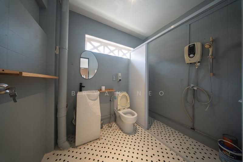 Sago Street : Retail, 17 Trengganu Street, 1,910 sqft, Shop / Shophouse For Rent, by Bryan Neo, 500228106 - Bathroom - CommercialGuru.com.sg