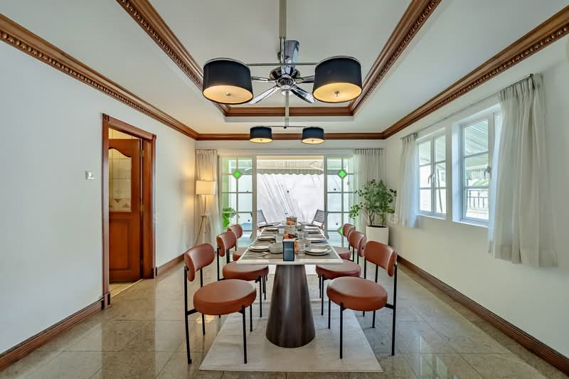 Gentle Villas, 74 Gentle Drive, 5 Bedrooms, 2,900 sqft, Detached House For Sale, by Seth Chung, 500228109 - Dining Room - PropertyGuru.com.sg
