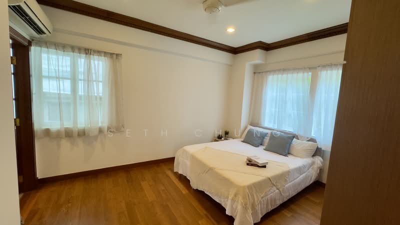 Gentle Villas, 74 Gentle Drive, 5 Bedrooms, 2,900 sqft, Detached House For Sale, by Seth Chung, 500228109 - Bedroom - PropertyGuru.com.sg
