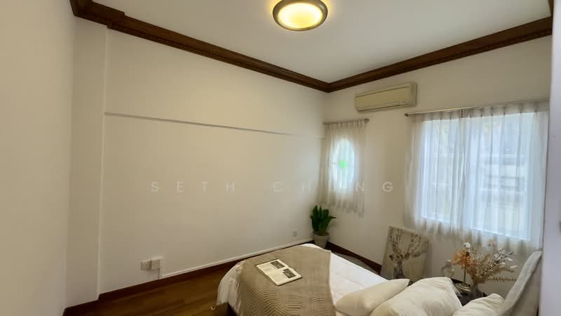 Gentle Villas, 74 Gentle Drive, 5 Bedrooms, 2,900 sqft, Detached House For Sale, by Seth Chung, 500228109 - Bedroom - PropertyGuru.com.sg