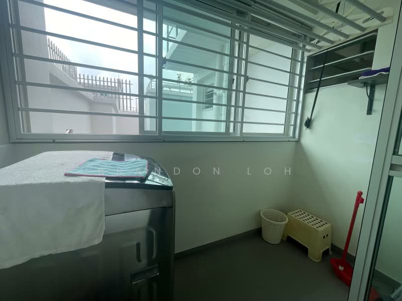 323C Sumang Walk, 323C Sumang Walk, 3 Bedrooms, 1,001 sqft, HDB Flat For Rent, by Brandon Loh, 500228112 - Balcony - PropertyGuru.com.sg