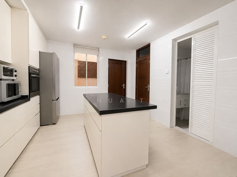 Park Villas, Park Villas Rise, 4 Bedrooms, 3,210 sqft, Terraced House For Sale, by Joshua Tan, 500228115 - Kitchen - PropertyGuru.com.sg