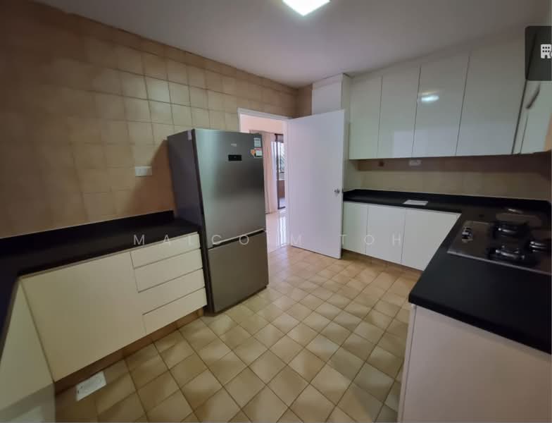 The Cairnhill, 4 Cairnhill Rise, 4 Bedrooms, 2,788 sqft, Condominium For Rent, by Malcolm Toh, 500228116 - Kitchen - PropertyGuru.com.sg
