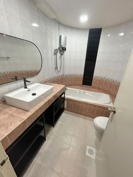 Teresa Ville, 1001 Lower Delta Road, Room Rental, 200 sqft, Condominium For Rent, by Connie Seah, 500228129 - PropertyGuru.com.sg