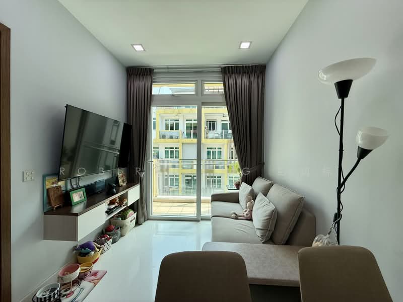 Parc Rosewood, 95 Rosewood Drive, 1 Bedroom, 431 sqft, Condominium For Sale, by Robert Peng 彭润标, 500228136 - Living Room - PropertyGuru.com.sg