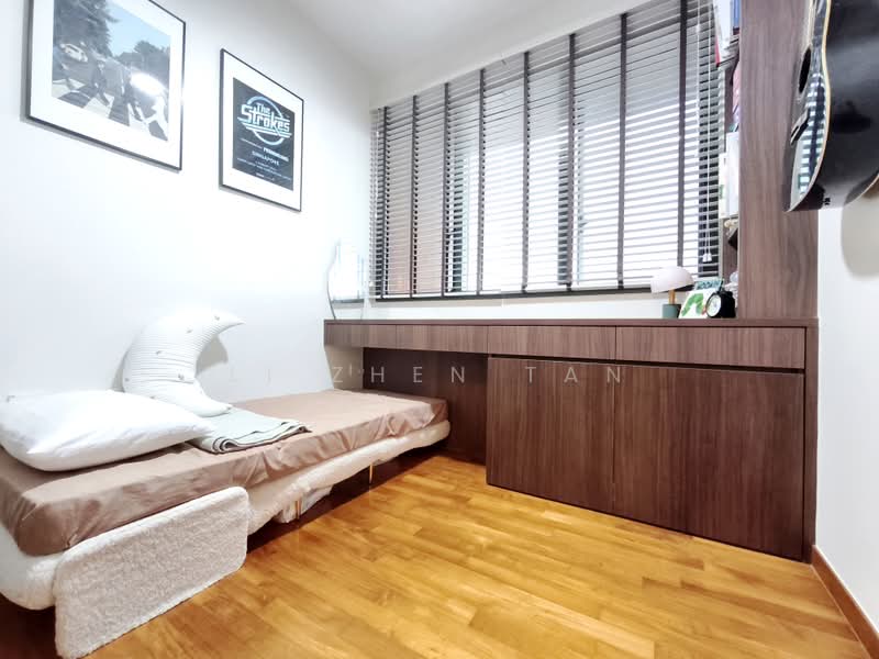 Stirling Residences, 23 Stirling Road, 2 Bedrooms, 635 sqft, Condominium For Sale, by Li Zhen Tan, 500228139 - Bedroom - PropertyGuru.com.sg