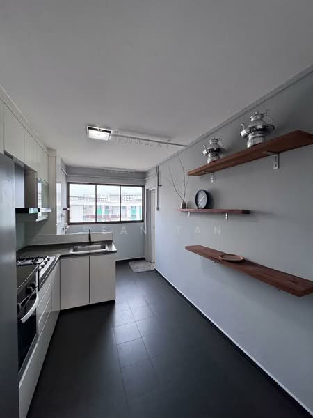 662 Yishun Avenue 4, 662 Yishun Avenue 4, 3 Bedrooms, 904 sqft, HDB Flat For Sale, by Sean Tan, 500228140 - Kitchen - PropertyGuru.com.sg
