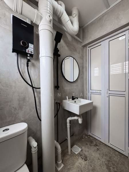662 Yishun Avenue 4, 662 Yishun Avenue 4, 3 Bedrooms, 904 sqft, HDB Flat For Sale, by Sean Tan, 500228140 - Bathroom - PropertyGuru.com.sg