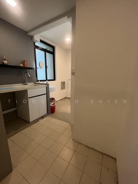 Astoria Park, 32 Lorong Mydin, Room Rental, 368 sqft, Condominium For Rent, by Tiong Poh Shien, 500228147 - Bathroom - PropertyGuru.com.sg