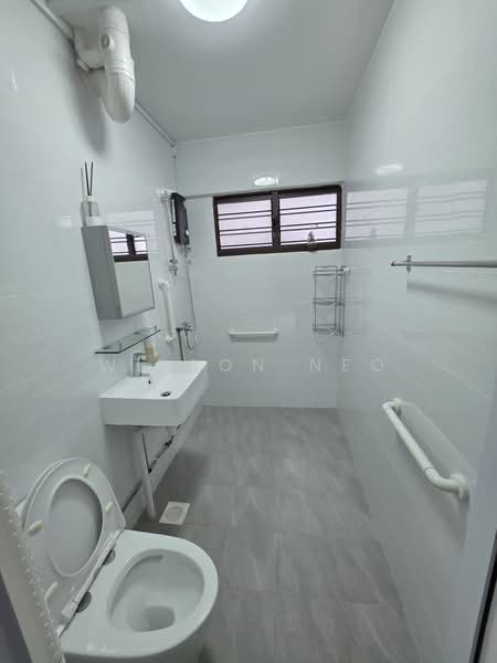 211 Petir Road, 211 Petir Road, Dairy Farm / Bukit Panjang / Choa Chu Kang, 4 Bedrooms, 1,313 sqft, HDB Flat For Sale, by Wilson Neo, 500228154 - Bathroom - PropertyGuru.com.sg