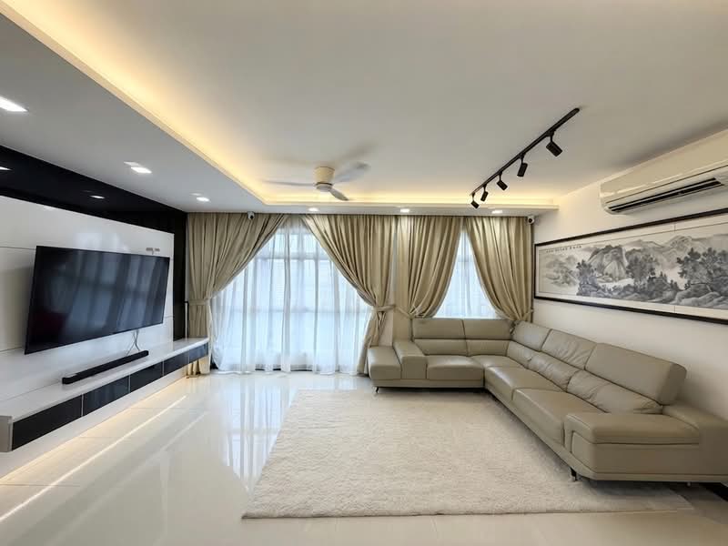 287B Compassvale Crescent, 287B Compassvale Crescent, 3 Bedrooms, 1,216 sqft, HDB Flat For Sale, by James Yeo, 500228161 - Living Room - PropertyGuru.com.sg