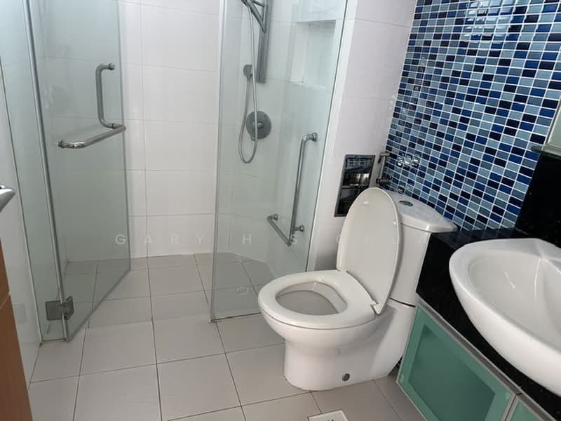 Riveria Gardens, 8 River Valley Grove, 2 Bedrooms, 969 sqft, Condominium For Rent, by Gary H S Chua, 500228164 - Bathroom - PropertyGuru.com.sg