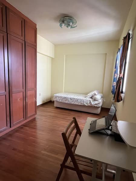 Simei Green Condominium, 3 Simei Street 4, 3 Bedrooms, 1,250 sqft, Condominium For Sale, by Kenneth Wong, 500228173 - Bedroom - PropertyGuru.com.sg