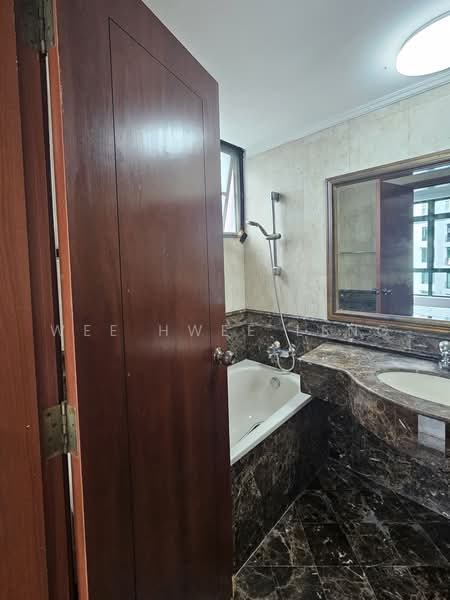 Parc Palais, 53 Hume Avenue, Room Rental, 150 sqft, Condominium For Rent, by Wee Hwee Leng, 500228174 - Bathroom - PropertyGuru.com.sg