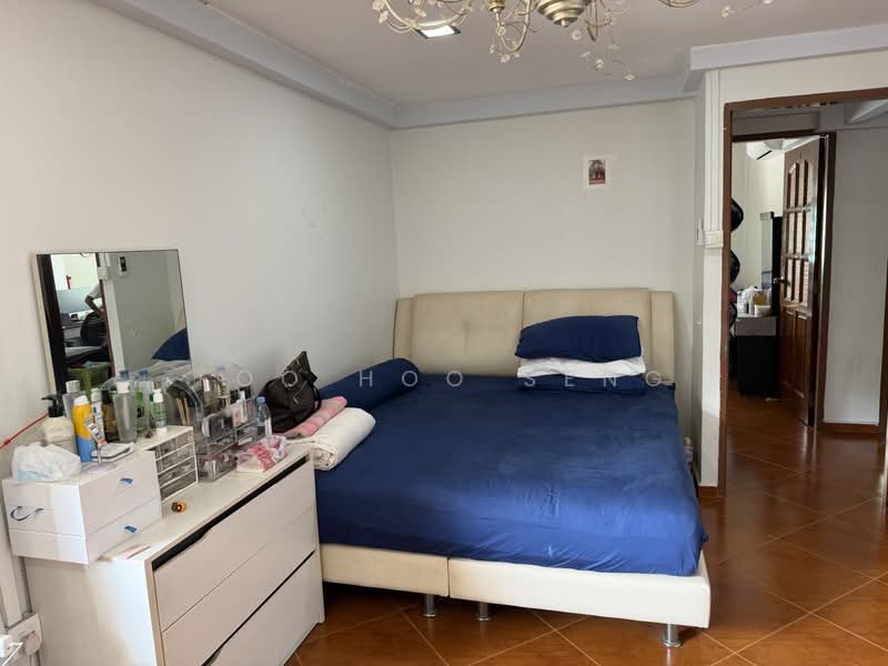 893C Woodlands Drive 50, 893C Woodlands Drive 50, 4 Bedrooms, 1,507 sqft, HDB Flat For Sale, by Foo Hoo Seng, 500228186 - MASTER BEDROOM , WITH ATTACHED BATHROOM - PropertyGuru.com.sg