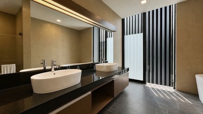 LANDD7772@HillviewMove in SemiD, Jln Remaja Chu Lin Rd Chu Yen St, 6 Bedrooms, 4,800 sqft, Semi-Detached House For Sale, by Chua Ban Tee, 500228196 - Bathroom - PropertyGuru.com.sg