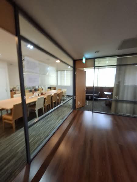 211 Henderson, 211 Henderson Road, Alexandra / Commonwealth, 4,467 sqft, Light Industrial (B1) For Rent, by Ang Teck Kuan (Teck), 500228202 - Meeting Room - CommercialGuru.com.sg