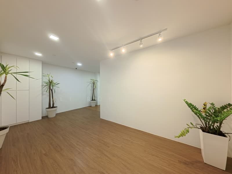 Oxley BizHub 2, 62 Ubi Road 1, 1,905 sqft, Light Industrial (B1) For Sale, by Li Rong Teh, 500228203 - CommercialGuru.com.sg