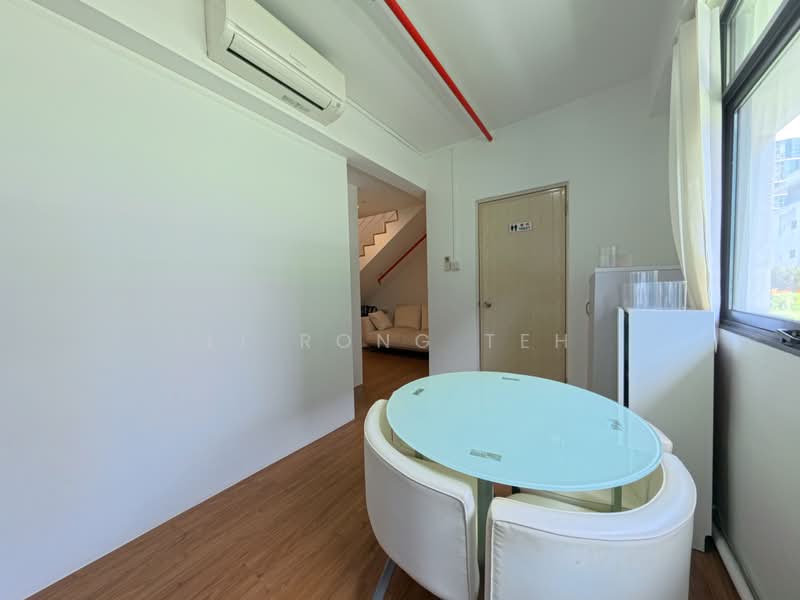 Oxley BizHub 2, 62 Ubi Road 1, 1,905 sqft, Light Industrial (B1) For Sale, by Li Rong Teh, 500228203 - CommercialGuru.com.sg
