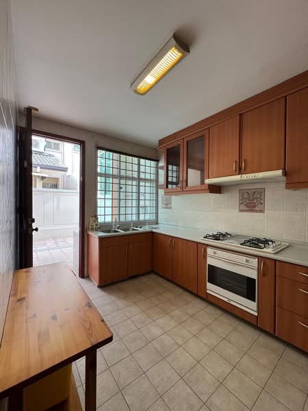 Sunrise Avenue, Seletar / Yio Chu Kang, 5 Bedrooms, 3,097 sqft, Terraced House For Sale, by April Koh, 500228209 - Kitchen - PropertyGuru.com.sg