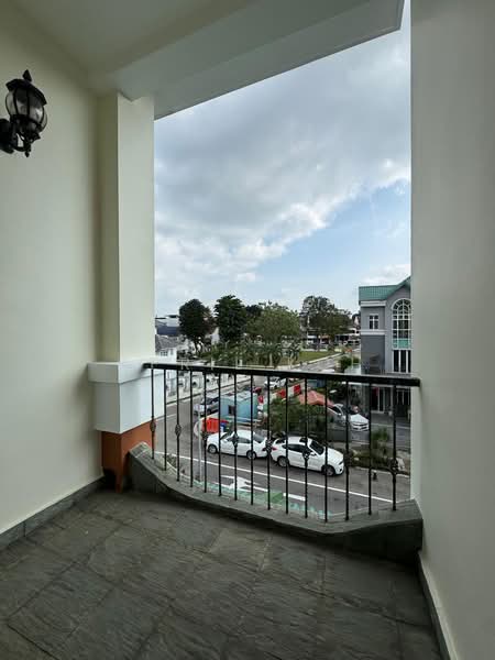 Sunrise Avenue, Seletar / Yio Chu Kang, 5 Bedrooms, 3,097 sqft, Terraced House For Sale, by April Koh, 500228209 - Balcony - PropertyGuru.com.sg