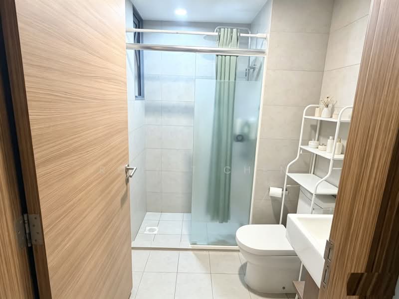 The Canopy, 85 Yishun Avenue 11, 4 Bedrooms, 1,292 sqft, Executive Condominium For Sale, by Robert Chen, 500228214 - Bathroom - PropertyGuru.com.sg