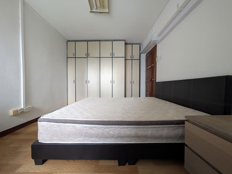 34 Upper Cross Street, 34 Upper Cross Street, 3 Bedrooms, 700 sqft, HDB Flat For Sale, by Ray Lee, 500228215 - Bedroom - PropertyGuru.com.sg