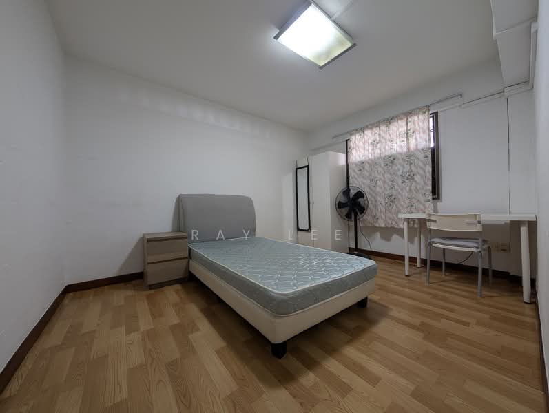 34 Upper Cross Street, 34 Upper Cross Street, 3 Bedrooms, 700 sqft, HDB Flat For Sale, by Ray Lee, 500228215 - Bedroom - PropertyGuru.com.sg