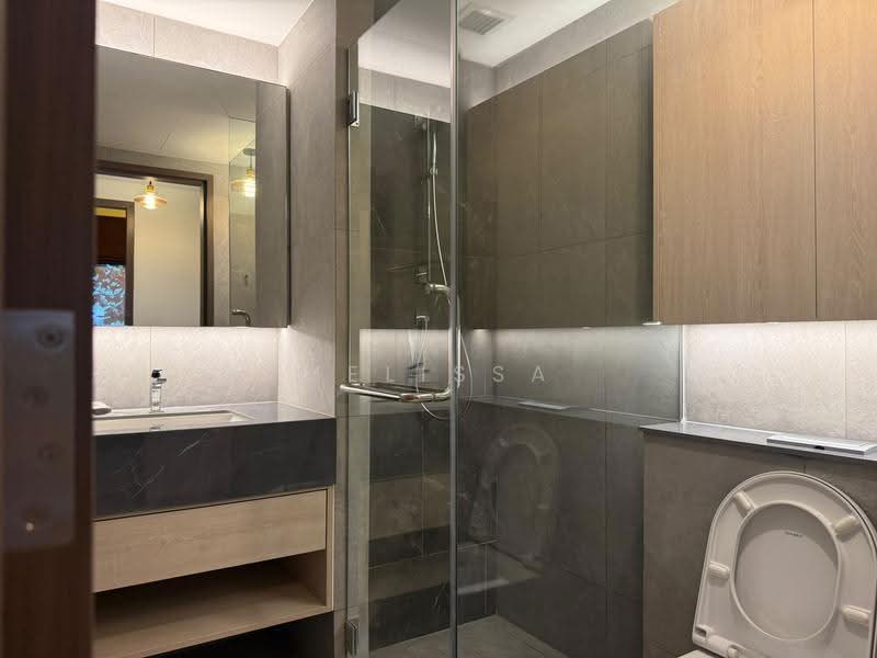 Orchard Sophia, 130 Sophia Road, Orchard / River Valley, 2 Bedrooms, 646 sqft, Condominium For Rent, by Melissa Cheng 郑芷君, 500228216 - Bathroom - PropertyGuru.com.sg