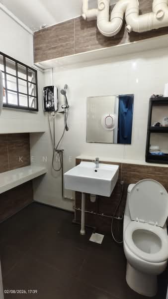 608 Choa Chu Kang Street 62, 608 Choa Chu Kang Street 62, 3 Bedrooms, 1,163 sqft, HDB Flat For Sale, by Kenneth Peh, 500228230 - Bathroom - PropertyGuru.com.sg
