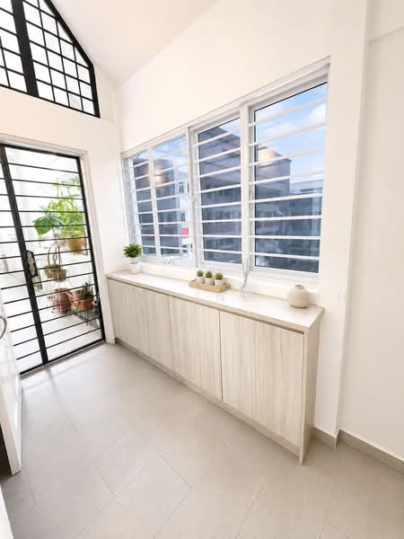 405 Jurong West Street 42, 405 Jurong West Street 42, 3 Bedrooms, 1,698 sqft, HDB Flat For Sale, by Geraldine Koh, 500228238 - Balcony - PropertyGuru.com.sg