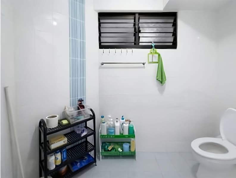 111 Yishun Ring Road, 111 Yishun Ring Road, 2 Bedrooms, 721 sqft, HDB Flat For Sale, by Eric Toh, 500228256 - Bathroom - PropertyGuru.com.sg