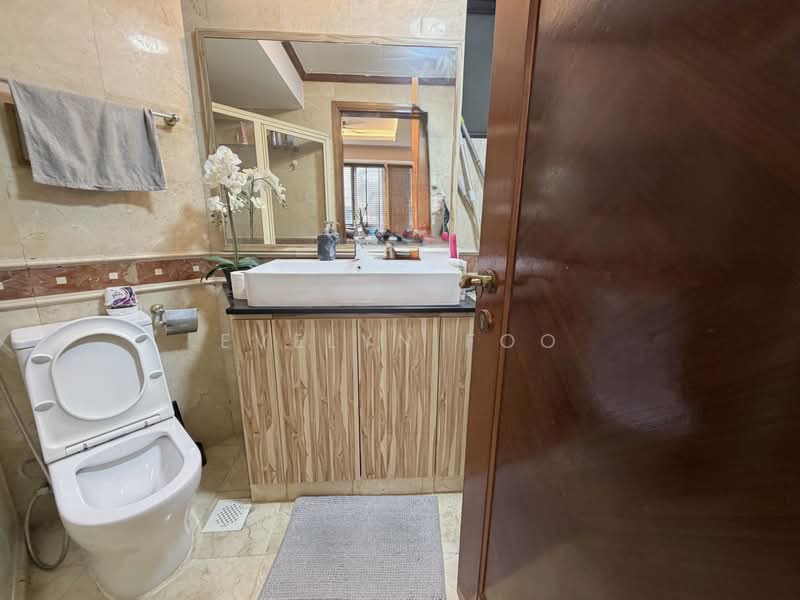 Eastpoint Green, 5 Simei Street 3, 2 Bedrooms, 958 sqft, Condominium For Rent, by Evelyn Foo, 500228261 - Bathroom - PropertyGuru.com.sg