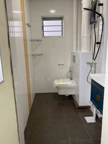 803 Woodlands Street 81, 803 Woodlands Street 81, 6 Bedrooms, 2,034 sqft, HDB Flat For Sale, by Kavin Kuah, 500228263 - Bathroom - PropertyGuru.com.sg