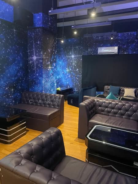 Boat Quay Level 3, Boat Quay, 969 sqft, Food & Beverage For Rent, by Carrie Yap, 500228264 - Living Room - CommercialGuru.com.sg