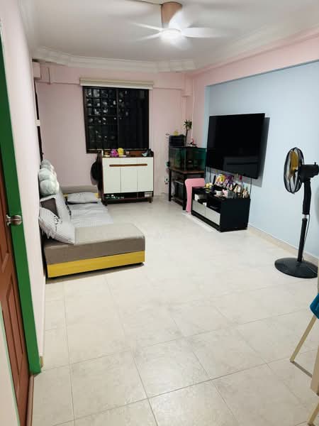 112 Aljunied Crescent, 112 Aljunied Crescent, 2 Bedrooms, 721 sqft, HDB Flat For Sale, by William Yong, 500228282 - Living Room - PropertyGuru.com.sg