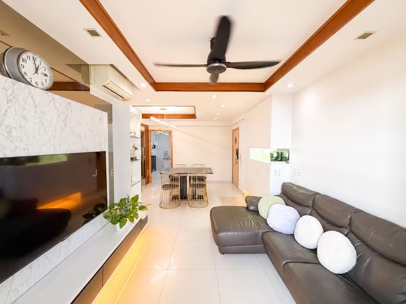 Esparina Residences, 125 Compassvale Bow, 3 Bedrooms, 1,001 sqft, Executive Condominium For Sale, by Jermaine Ang, 500228284 - Living Room - PropertyGuru.com.sg