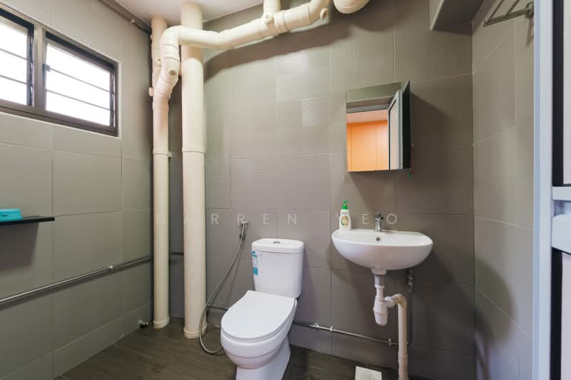 958 Hougang Street 91, 958 Hougang Street 91, 3 Bedrooms, 1,249 sqft, HDB Flat For Sale, by Darren Yeo, 500228286 - Bathroom - PropertyGuru.com.sg