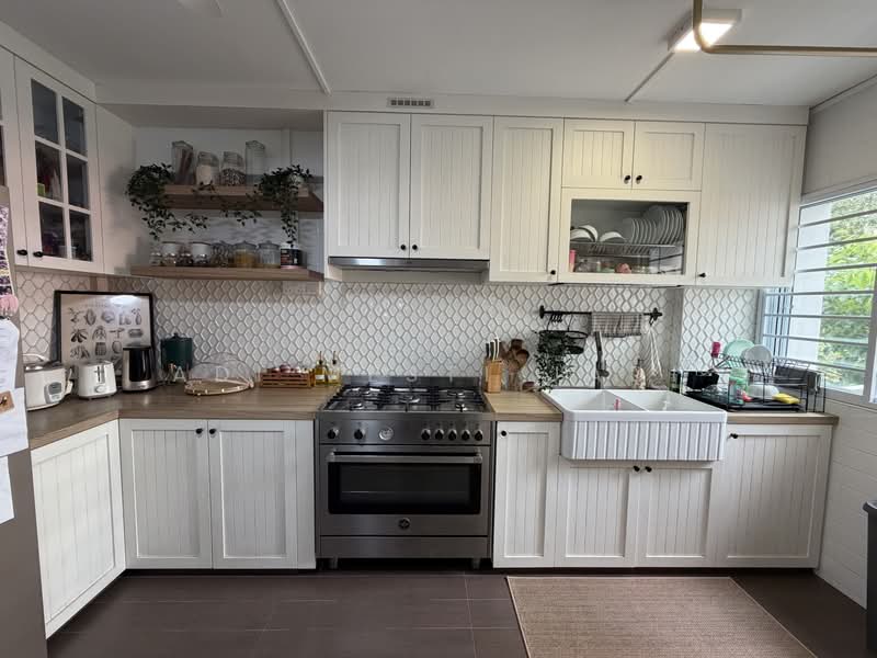 94E Bedok North Avenue 4, 94E Bedok North Avenue 4, 4 Bedrooms, 1,420 sqft, HDB Flat For Sale, by Adi Mesti Jadi, 500228290 - Kitchen - PropertyGuru.com.sg