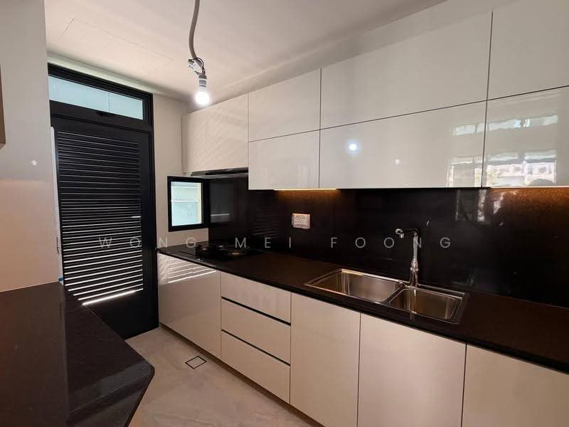 Belgravia Ace, 100 Belgravia Drive, Seletar / Yio Chu Kang, 5 Bedrooms, 4,370 sqft, Semi-Detached House For Sale, by Wong Mei Foong, 500228291 - Kitchen - PropertyGuru.com.sg