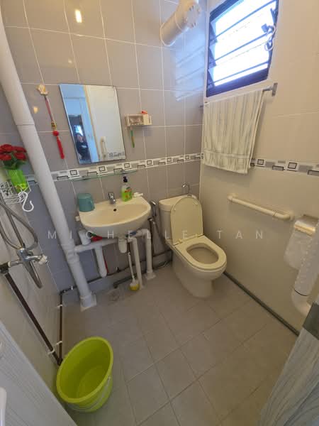 536 Bedok North Street 3, 536 Bedok North Street 3, Room Rental, 120 sqft, HDB Flat For Rent, by Michelle Tan, 500228295 - Bathroom - PropertyGuru.com.sg